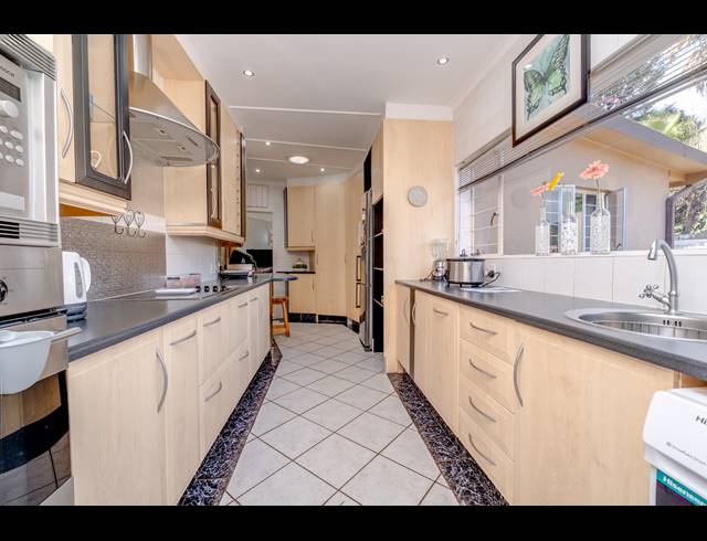 5 BEDROOM HOUSE FOR SALE IN ROBINDALE
